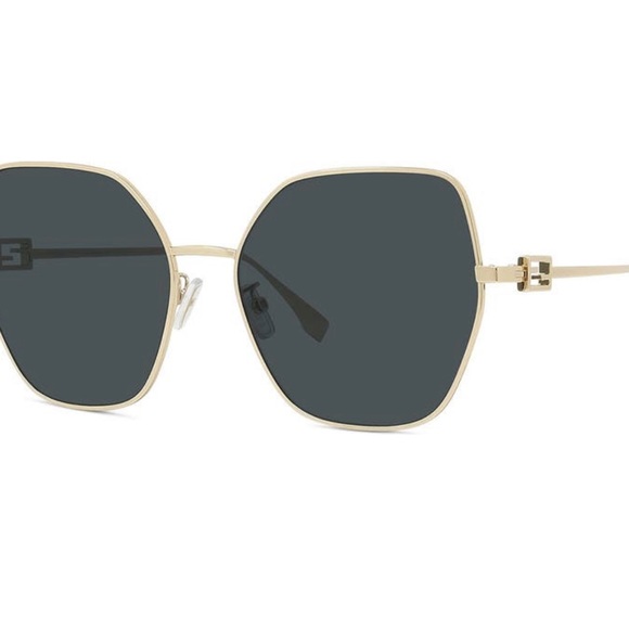 ✨Host Pick✨Fendi Baguette 59mm Butterfly Sunglasses - Picture 3 of 11